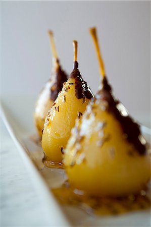 defocussed - Sweet pears with chocolate and fennel seeds Stock Photo - Premium Royalty-Free, Code: 659-08896709