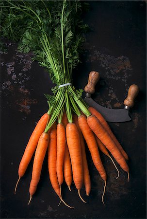 simsearch:400-06864386,k - A bunch of fresh carrots Stock Photo - Premium Royalty-Free, Code: 659-08905324