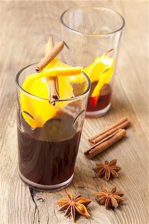 simsearch:659-06901837,k - Mulled wine with oranges and cinnamon Stock Photo - Premium Royalty-Free, Code: 659-08905776
