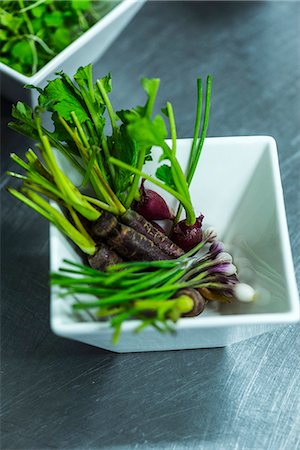 simsearch:659-07609605,k - A dish full of micro-vegetables Stock Photo - Premium Royalty-Free, Code: 659-08906389