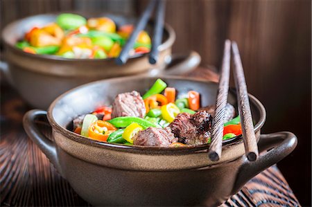 simsearch:6115-07282765,k - Noodles with beef and vegetables for two (Asia) Stock Photo - Premium Royalty-Free, Code: 659-08940450