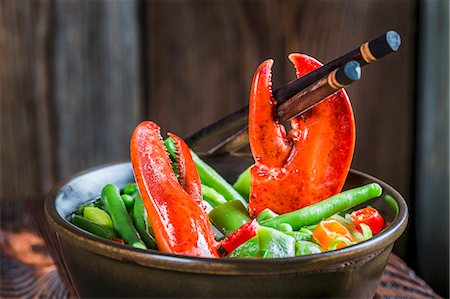 simsearch:659-06901043,k - Noodles with vegetables, lobster and chopsticks (Asia) Stock Photo - Premium Royalty-Free, Code: 659-08940453