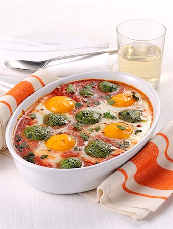 simsearch:659-08940768,k - Spinach and egg bake Stock Photo - Premium Royalty-Free, Code: 659-08940775
