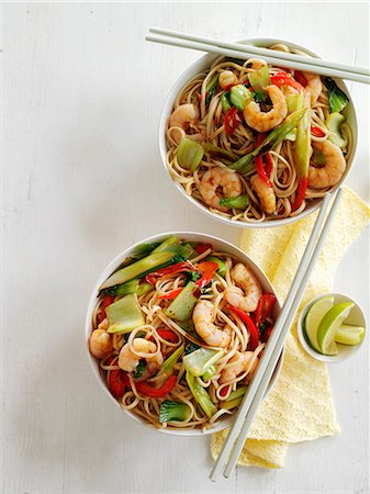 simsearch:659-06901043,k - Fried noodles with prawns and bok choy (Asia) Stock Photo - Premium Royalty-Free, Code: 659-08940779