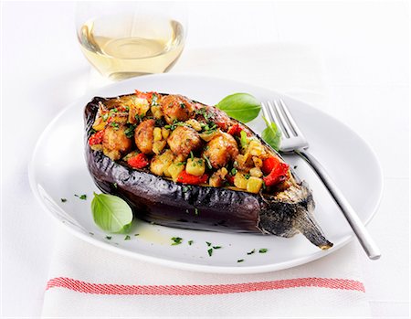 simsearch:659-08940768,k - Stuffed aubergine with vegetables and meatballs Stock Photo - Premium Royalty-Free, Code: 659-08940828