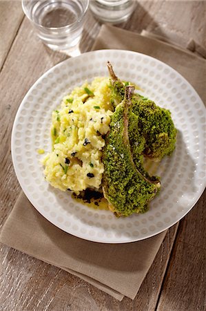 simsearch:659-06186142,k - Lamb chops with a herb crust and mashed potatoes Stock Photo - Premium Royalty-Free, Code: 659-09124157