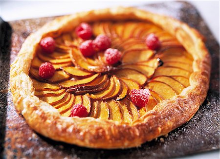 simsearch:659-01850806,k - A whole french apple tart on a baking tray Stock Photo - Premium Royalty-Free, Code: 659-09124365