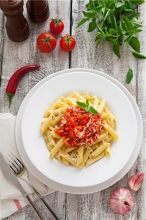 simsearch:659-08940768,k - Penne with chili tomato sauce Stock Photo - Premium Royalty-Free, Code: 659-09125253