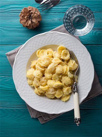 pine cone not people not outdoors - Traditional Italian pasta Orecchiette with spiced cauliflower and grated Parmesan cheese Stock Photo - Premium Royalty-Free, Code: 659-09125721