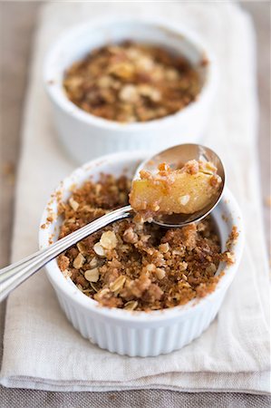 simsearch:659-01850806,k - Apple and pear crisp Stock Photo - Premium Royalty-Free, Code: 659-09125914