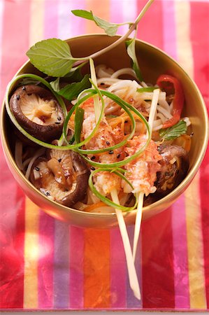 simsearch:659-06901043,k - Rice noodles with freshwater crayfish and Thai basil Stock Photo - Premium Royalty-Free, Code: 659-01844728