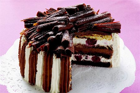 simsearch:659-01848790,k - Chocolate cream cake with cherries Stock Photo - Premium Royalty-Free, Code: 659-01846720