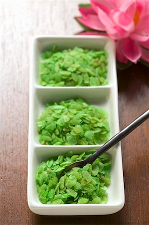 Green rice flakes (unripe rice grains, flattened) Stock Photo - Premium Royalty-Free, Code: 659-01856773