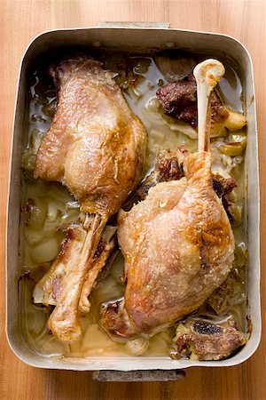 simsearch:659-01857024,k - Roast goose legs in roasting tin Stock Photo - Premium Royalty-Free, Code: 659-01857102