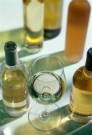 simsearch:659-06186663,k - Still life with white wine Stock Photo - Premium Royalty-Free, Code: 659-01850060