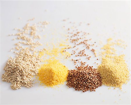 simsearch:659-07027144,k - Cereal grains: wheat, maize, buckwheat and millet Stock Photo - Premium Royalty-Free, Code: 659-01850497