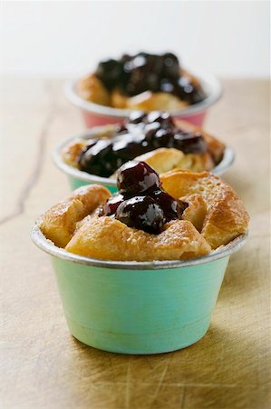 simsearch:659-02213122,k - Individual bread puddings with cherries Stock Photo - Premium Royalty-Free, Code: 659-01853761