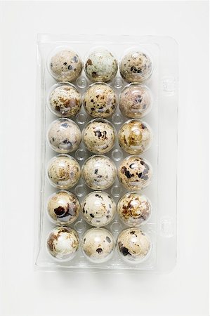 simsearch:659-03536847,k - A pack of quails' eggs Foto de stock - Sin royalties Premium, Código: 659-01865504
