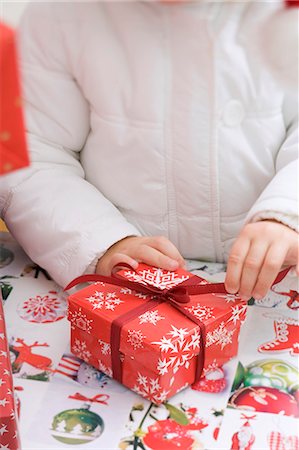 simsearch:659-03526649,k - Child opening Christmas parcel Stock Photo - Premium Royalty-Free, Code: 659-03524968