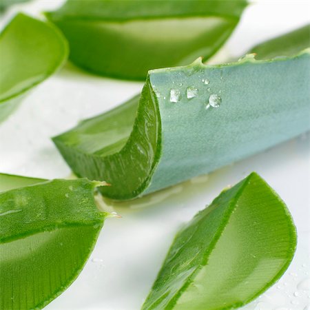 Aloe vera leaves, cut into pieces (close-up) Stock Photo - Premium Royalty-Free, Code: 659-03528258