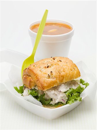Chicken salad sandwich in polystyrene container, tomato soup Stock Photo - Premium Royalty-Free, Code: 659-03528430