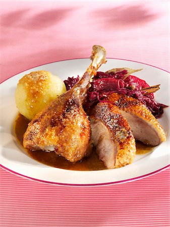simsearch:659-01857024,k - Roast goose with red cabbage and potato dumpling Stock Photo - Premium Royalty-Free, Code: 659-03529907