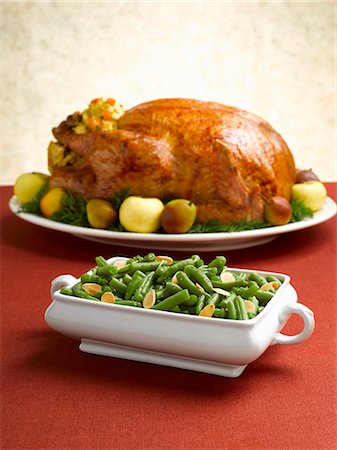 simsearch:659-01857024,k - Green Beans with Slivered Almonds; Roast Turkey Stock Photo - Premium Royalty-Free, Code: 659-03521404