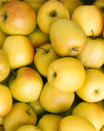 Golden Delicious apples (full-frame) Stock Photo - Premium Royalty-Free, Code: 659-03522113