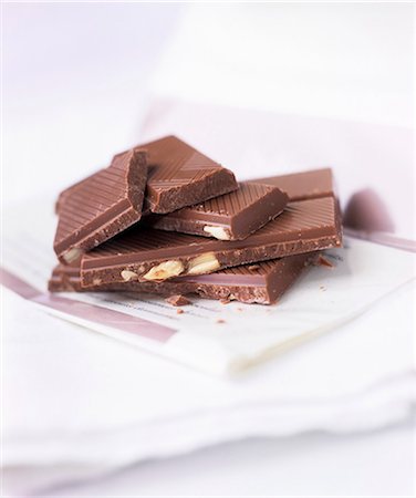 simsearch:659-06151276,k - Pieces of nut chocolate Stock Photo - Premium Royalty-Free, Code: 659-03523987
