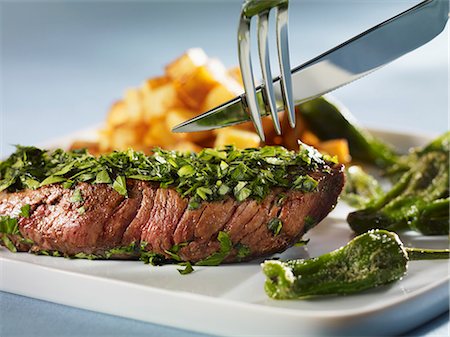 pimento - Steak coated in herbs with Pimientos de Padron Stock Photo - Premium Royalty-Free, Code: 659-03534024