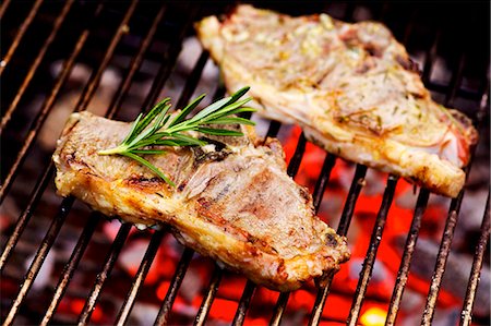 simsearch:659-06186142,k - Barbecued lamb chops with rosemary Stock Photo - Premium Royalty-Free, Code: 659-03537207