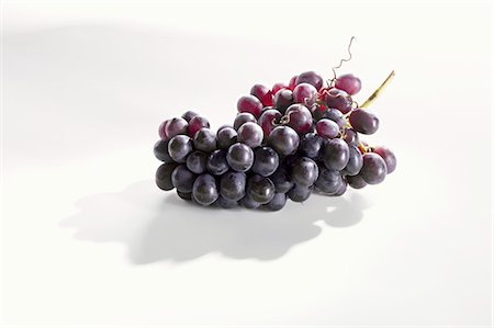 red grape - Red grapes Stock Photo - Premium Royalty-Free, Code: 659-03537545