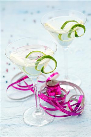 party decoration - Drink made with vermouth and gin Stock Photo - Premium Royalty-Free, Code: 659-03531865