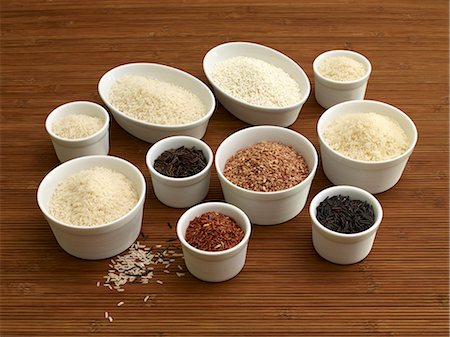simsearch:659-06306291,k - Various types of rice in small bowls Stock Photo - Premium Royalty-Free, Code: 659-03532443