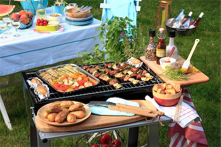simsearch:652-05807406,k - Barbecue outdoors Stock Photo - Premium Royalty-Free, Code: 652-05807448