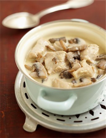 simsearch:652-05807406,k - Vanilla-flavored veal blanquette Stock Photo - Premium Royalty-Free, Code: 652-05808432