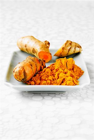 simsearch:825-07076761,k - Turmeric roots and powder Stock Photo - Premium Royalty-Free, Code: 652-05808511