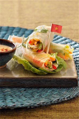 Vietnamese spring rolls Stock Photo - Premium Royalty-Free, Code: 652-05808928