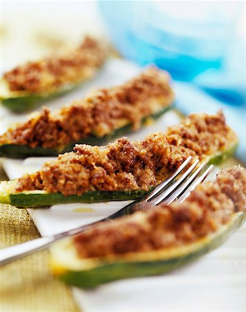 courgette stuffed with raw ham and mushrooms Stock Photo - Premium Royalty-Free, Code: 652-01668711