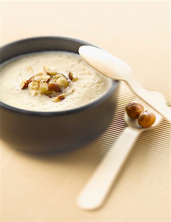 Cream of cauliflower soup with hazelnuts Stock Photo - Premium Royalty-Free, Code: 652-03804448