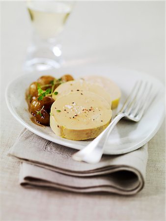 simsearch:652-03804848,k - Foie gras with stewed raisins Stock Photo - Premium Royalty-Free, Code: 652-03804714