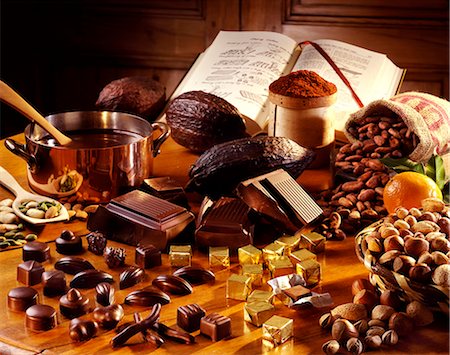 Selection of chocolate products Stock Photo - Premium Royalty-Free, Code: 652-03800290