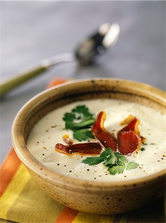 simsearch:652-03804848,k - cauliflower soup with Magret Stock Photo - Premium Royalty-Free, Code: 652-03800562