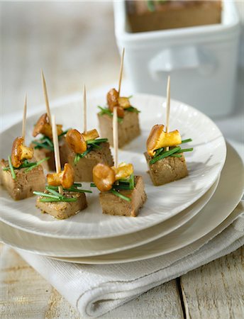 simsearch:652-03804848,k - Bite-size foie gras with mushrooms and chives Stock Photo - Premium Royalty-Free, Code: 652-03801254