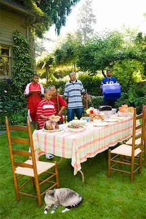 simsearch:673-02139604,k - Males preparing for a summer picnic Stock Photo - Premium Royalty-Free, Code: 673-02139589