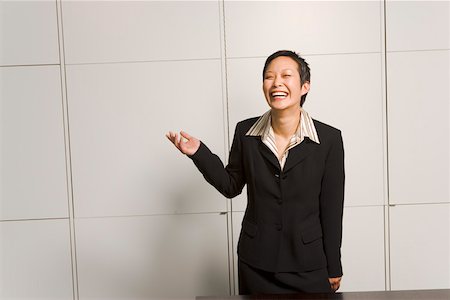 Portrait de femme d'affaires heureux Photographie de stock - Premium Libres de Droits, Code: 673-02139692