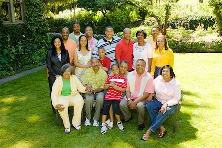 Portrait de famille grand groupe Photographie de stock - Premium Libres de Droits, Code: 673-02139944