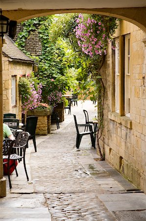Stone path between cottages, Cotswolds, United Kingdom Stock Photo - Premium Royalty-Free, Code: 673-02141853
