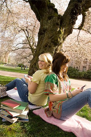 scholar - Teen girls on college campus Stock Photo - Premium Royalty-Free, Code: 673-03005474