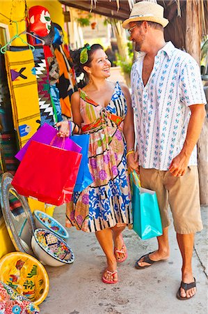 couple shopping in mexico Stock Photo - Premium Royalty-Free, Code: 673-03405663